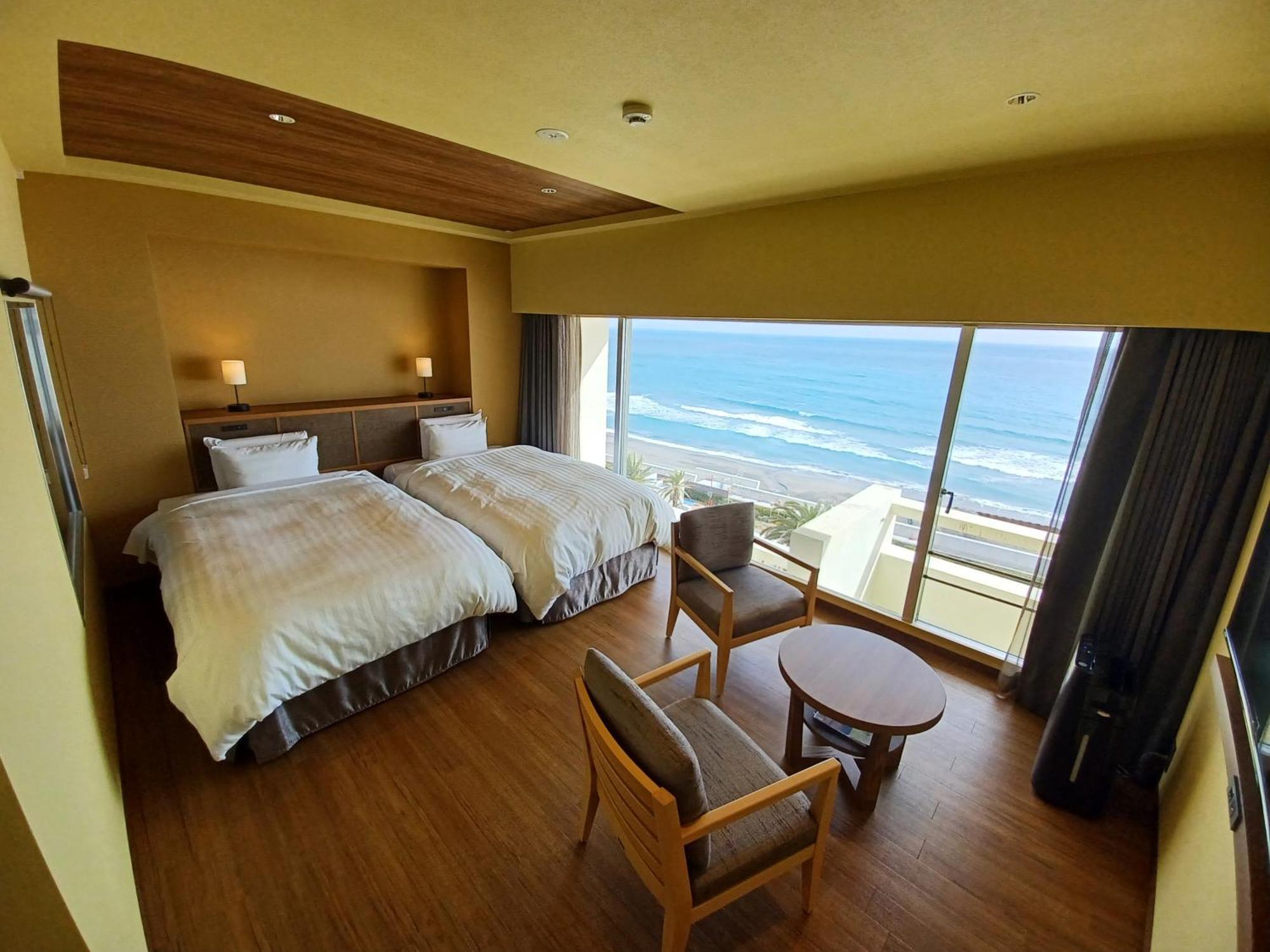 Kamogawa Grand Hotel Экстерьер фото