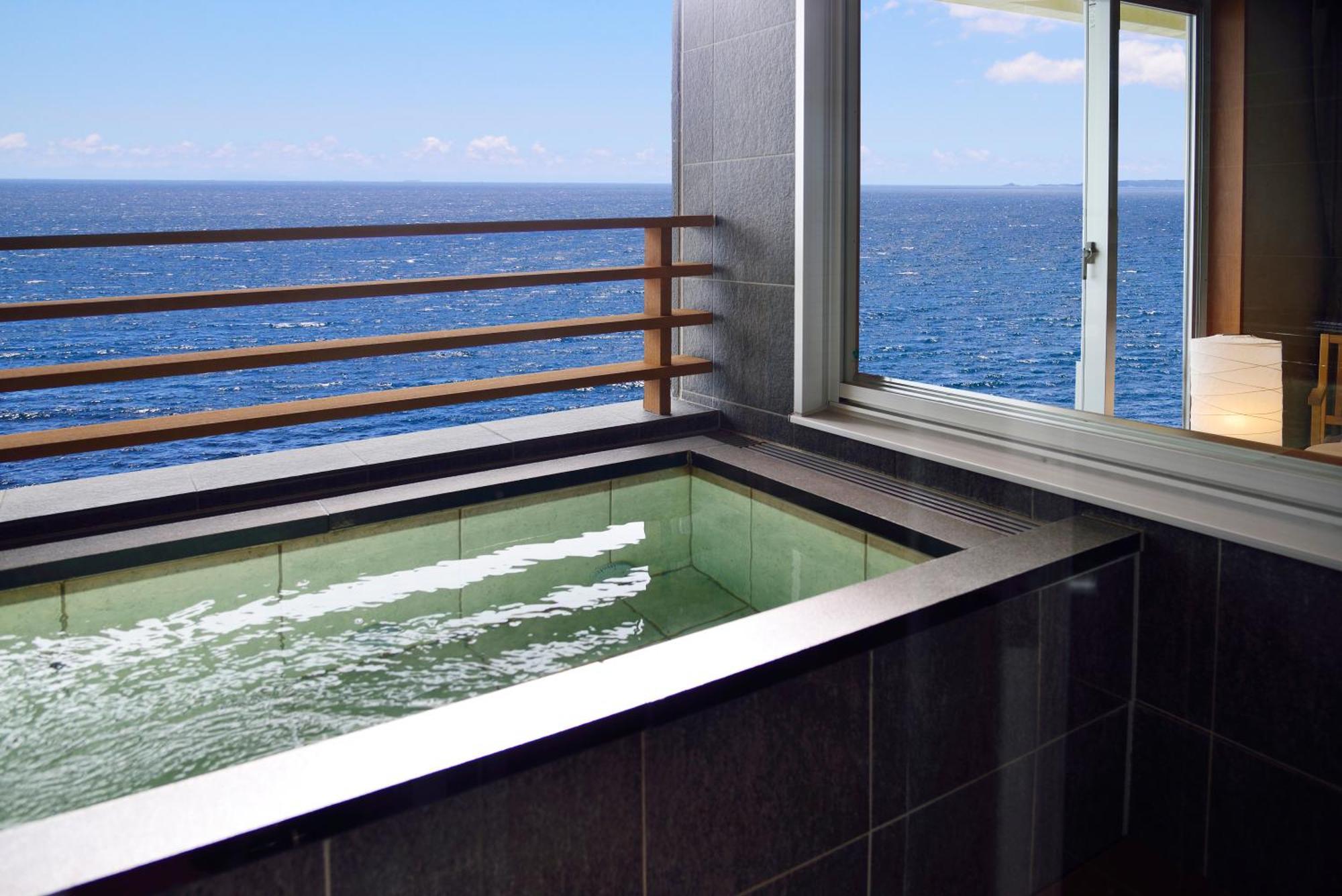 Kamogawa Grand Hotel Экстерьер фото